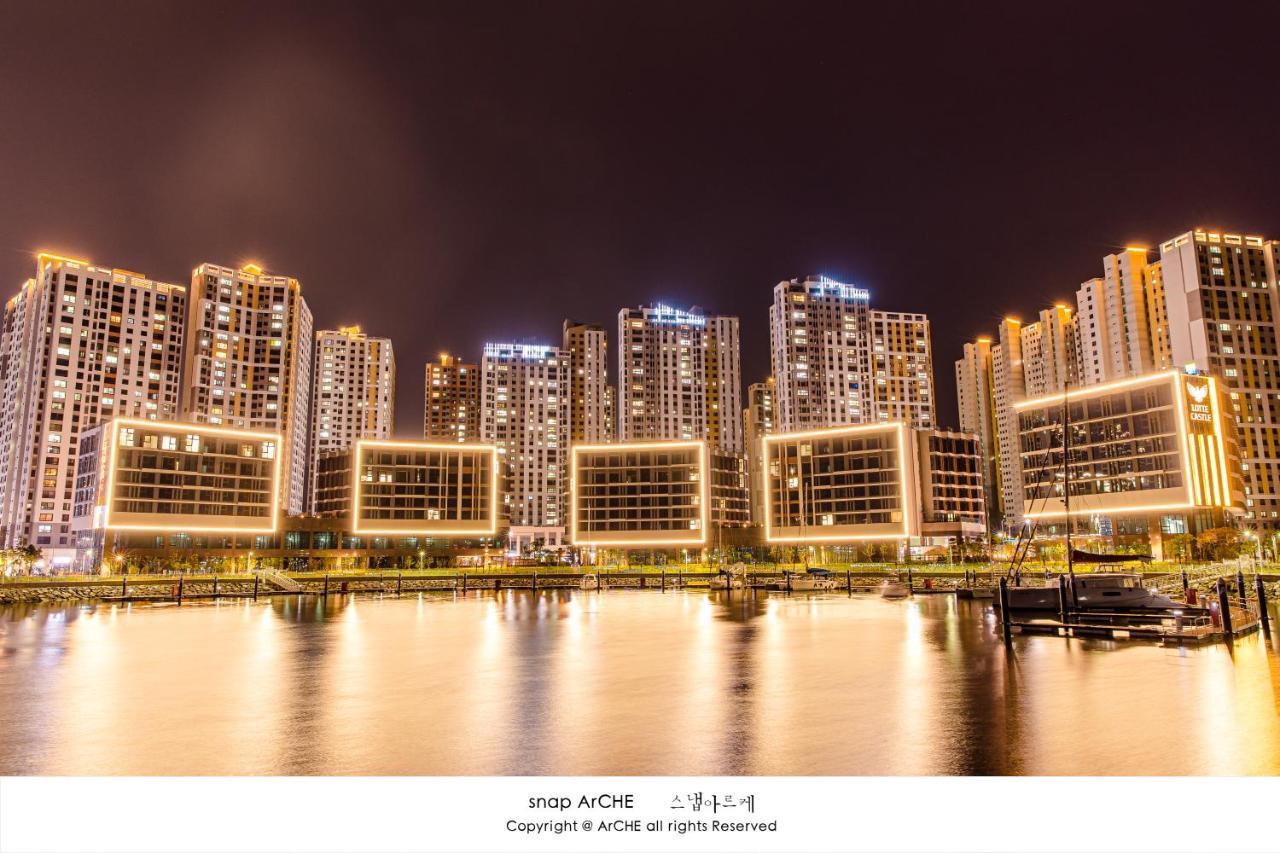 Lotte Castle Marina Aparthotel Yeosu Eksteriør bilde