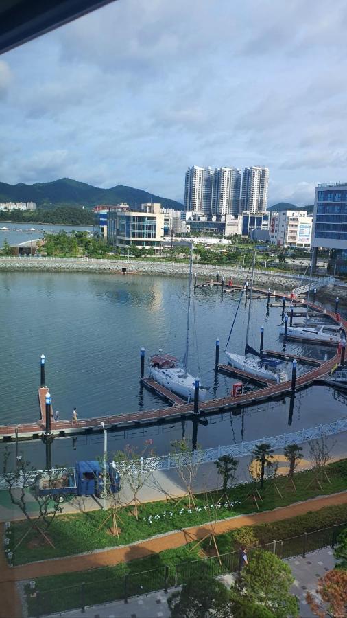 Lotte Castle Marina Aparthotel Yeosu Eksteriør bilde